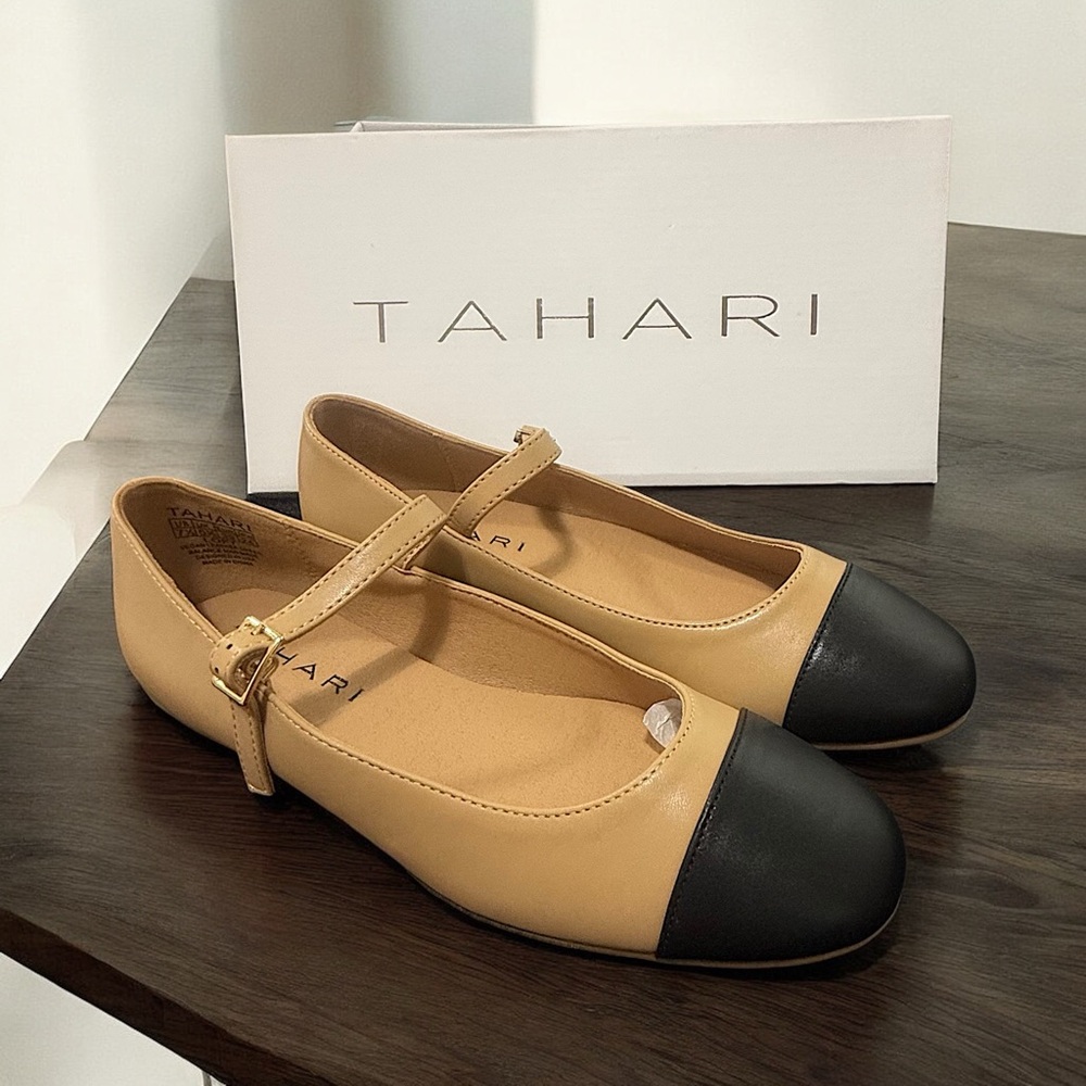 Tahari Tan and Black Cap-Toe Flats with Elastic Strap new in box size 9 Loft